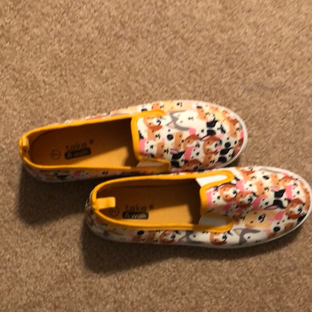 New Take a Walk slip on sneakers size 7 dog print